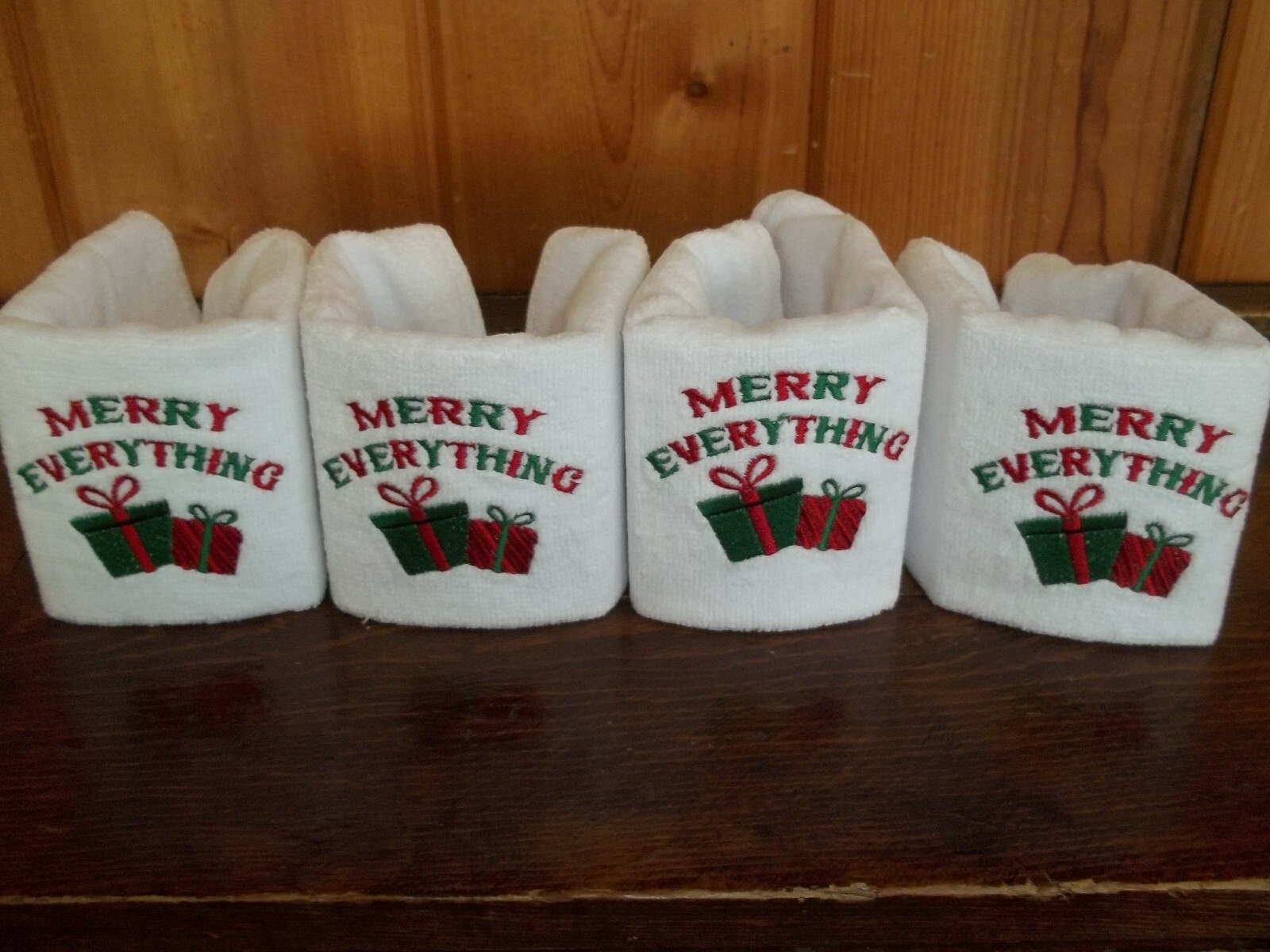 New set of 4 Fingertip Towels eBay