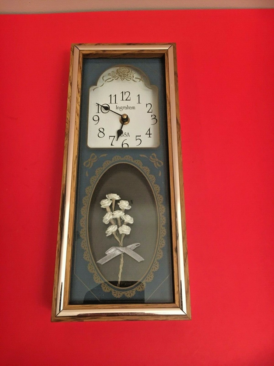Ingraham Quartz Clock Working Wood Frame Gold Trim Wall Hanging