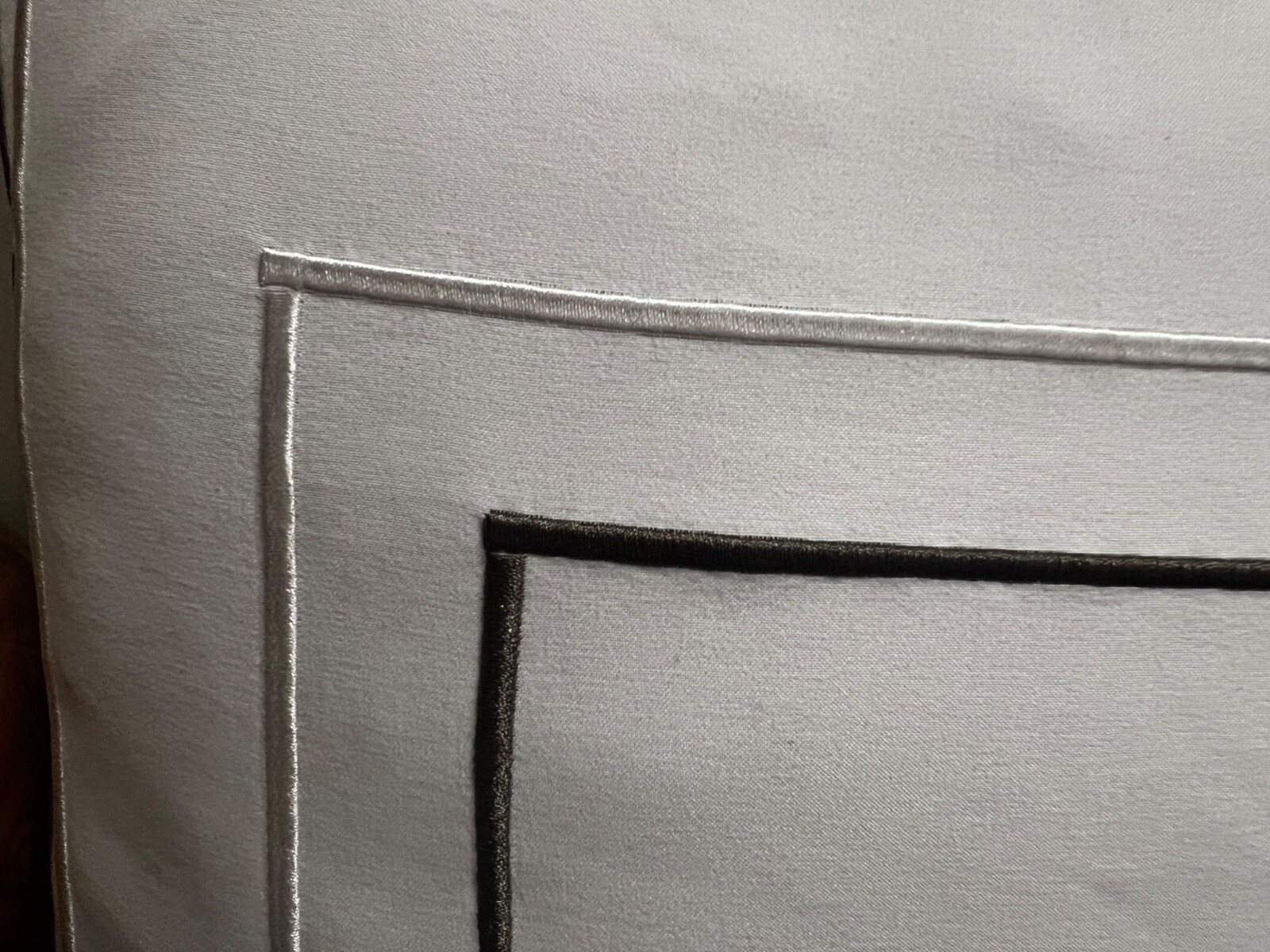 Sofa Throw Pillow Cover Pillowcase White 17x17 iEmbossed Grey Stripe  2 Pack NEW