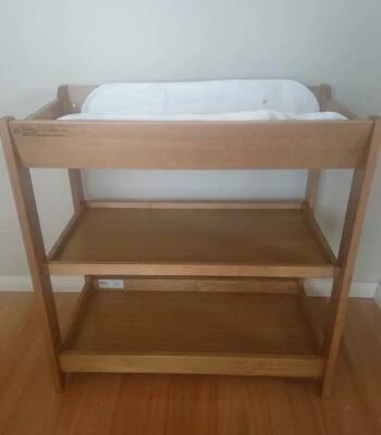 boori waratah change table