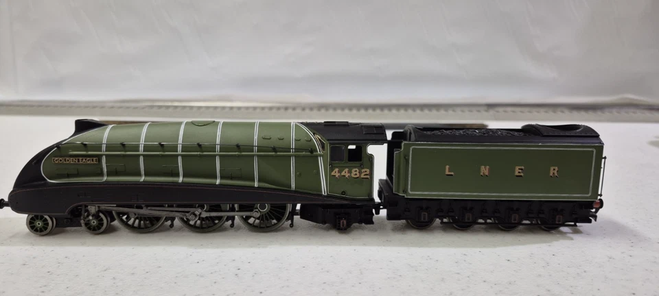 Bachmann Branch Line OO Gauge 31-956 #4482 Golden Eagle Steam Loco & Tender NIB - Image 2 of 4