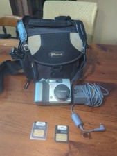 Olympus C-3020 Digital Camera 2 64 Mb Memory Cards  Power Cord Tested And Bag