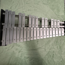 Yamaha student glockenspiel with stand slot