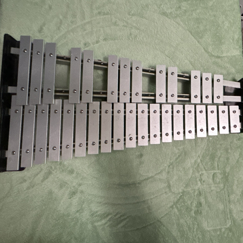 Yamaha student glockenspiel with stand slot