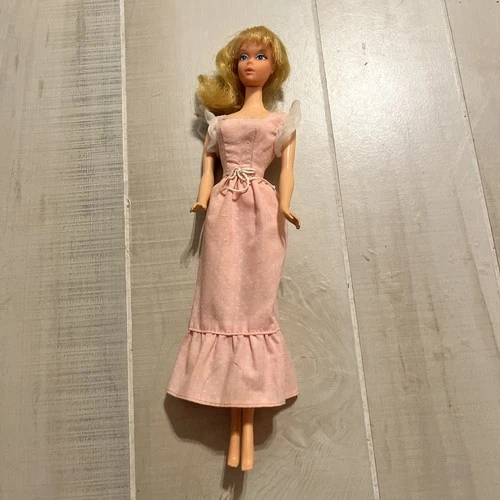 Vintage Sweet 16 Barbie #7796 (1974) in Original Dress with tie *read