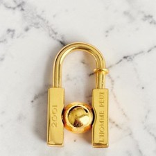 Herm s Cadena Earth 2001 Gold Color Lock Charm