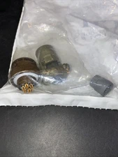 Connector Technology INC 851-06EC10-6S50 CONNECTOR  PLUG Circular Connector NEW