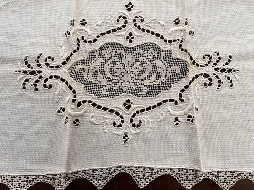 A Baker's Dozen! 13 Vtg White/Beige Linen Embroidered Cutwork Lace Guest Towels - Picture 24 of 24