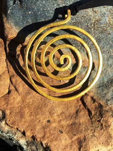 Big Spiral Pendant Necklace, Hammered Metal, Several Colors, Handmade, 2.5"h NEW - 第 11/20 張圖片