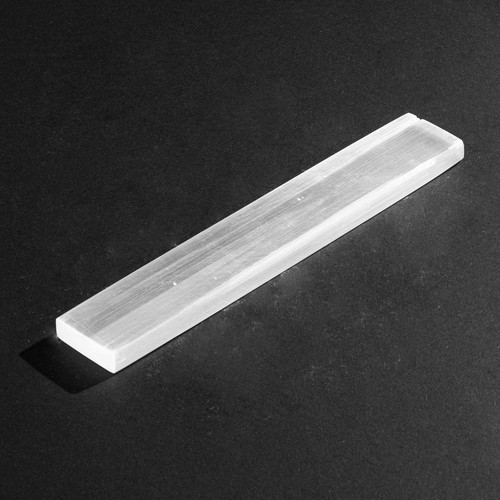 Selenit Stab 19,5 cm – Ladeplatte für Edelsteine, Reiki & Energiearbeit - Bild 2 von 3