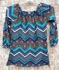 Win Win Women's Bell Sleeve Size L-XL Multicolor Zig Zag Stretch Tunic Top