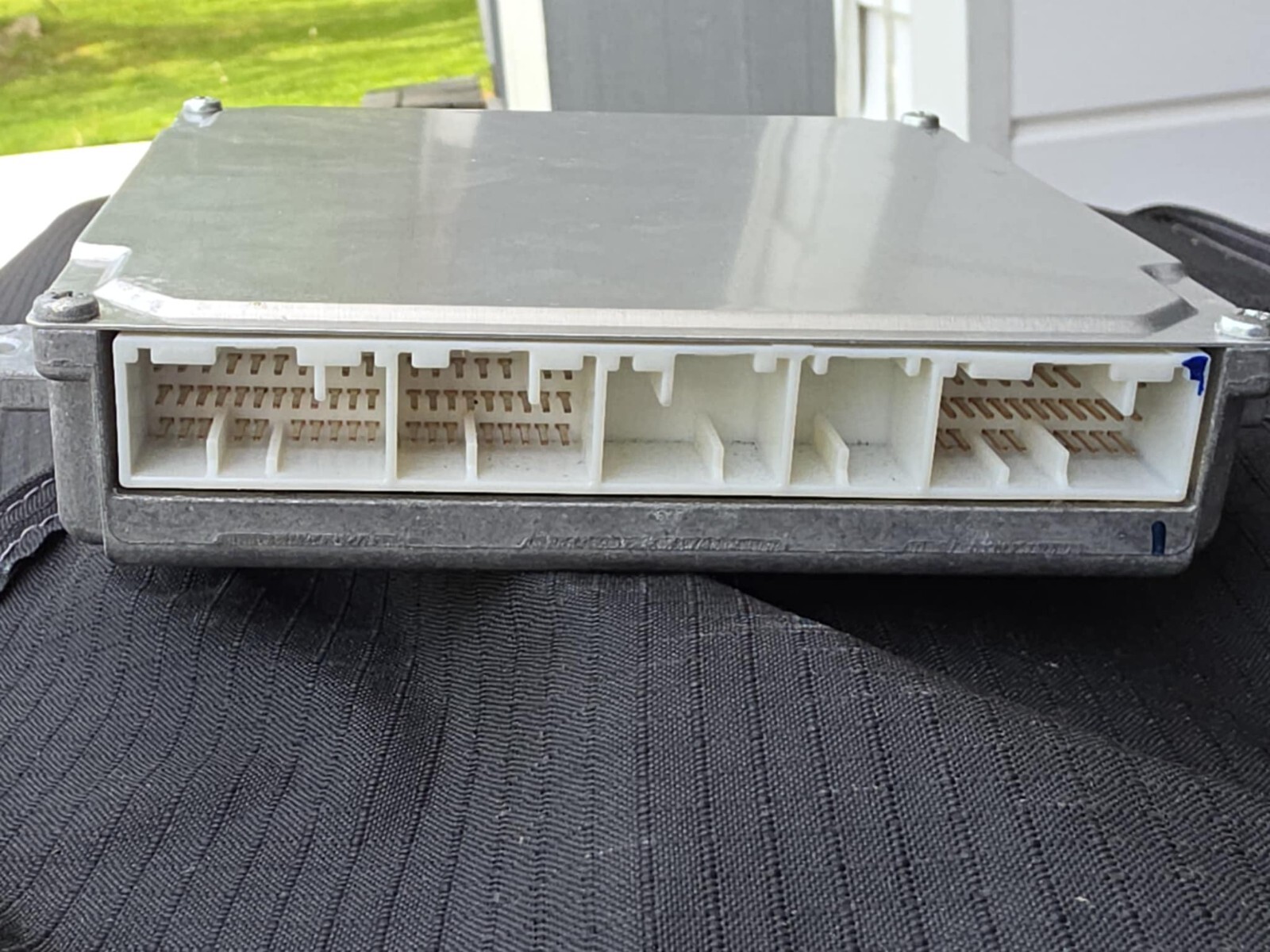 Picture 2 of 4