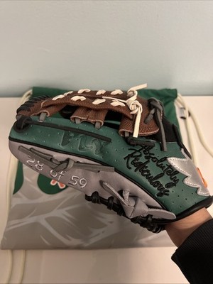 Philly 59 - Champions Limited Edition Glove 11.5'' LHT (Left Hand Thrower)