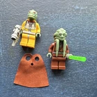 LEGO Star Wars Minifigure Lot of 2 Green Alien Figures w/ Blaster Cape