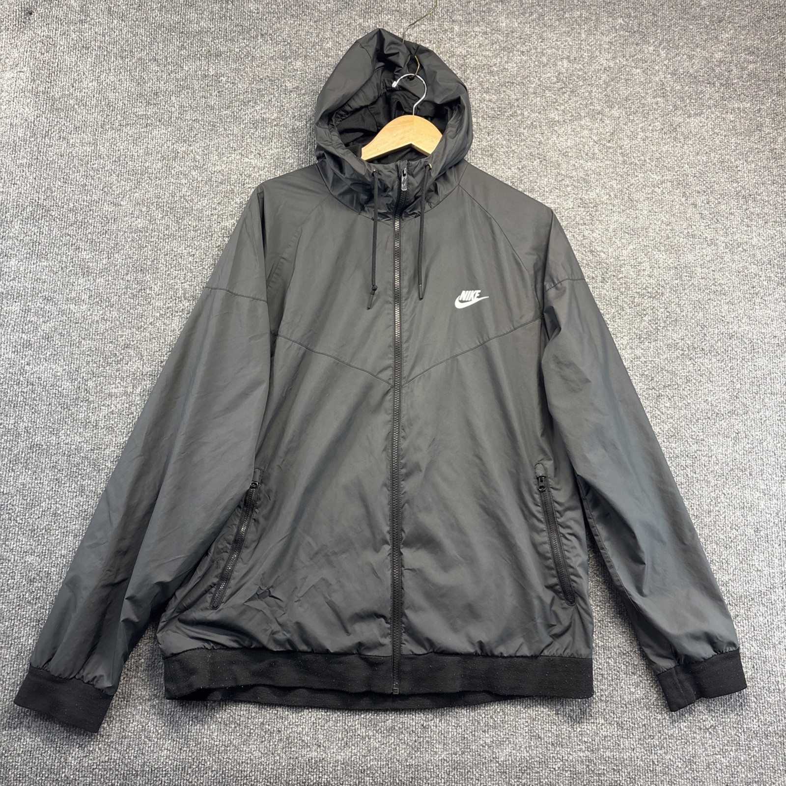 SACAI X NIKE Nike Giacca Uomo 2XL Giacca a Vento Nera Windrunner Manica Lunga Zip con Cappuccio