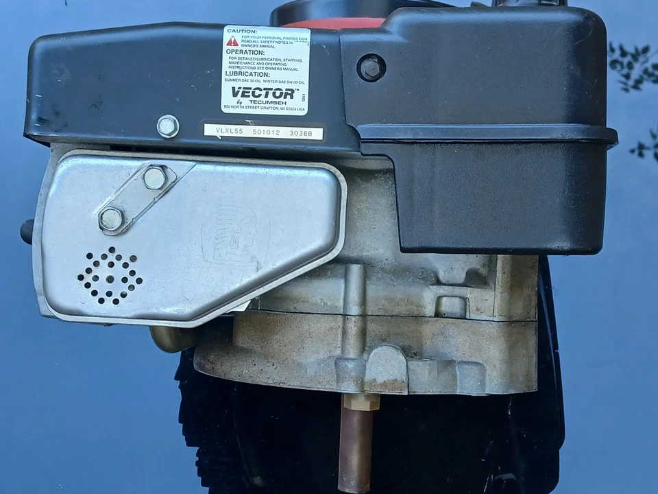 Винтажный новый из старых запасов Tecumseh 5.5HP вектор XL/C # VLXL55 вертикальный новый из старых запасов маленький двигатель - Изображение 3 из 4