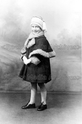 szz-74 Sozialgeschichte, Portrait eines jungen Mädchens. Foto