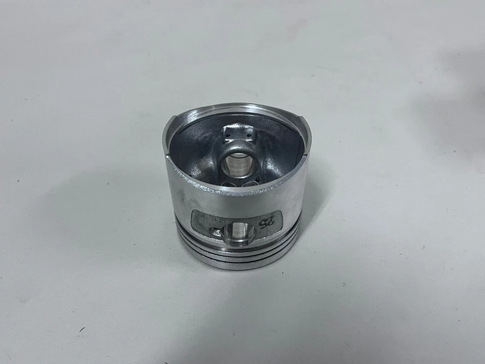 HONDA CB750K3 CUATRO 1973 PISTÓN 0,25 # 13102-300-030 OEM NUEVO (438) IR Foto 3 de 4