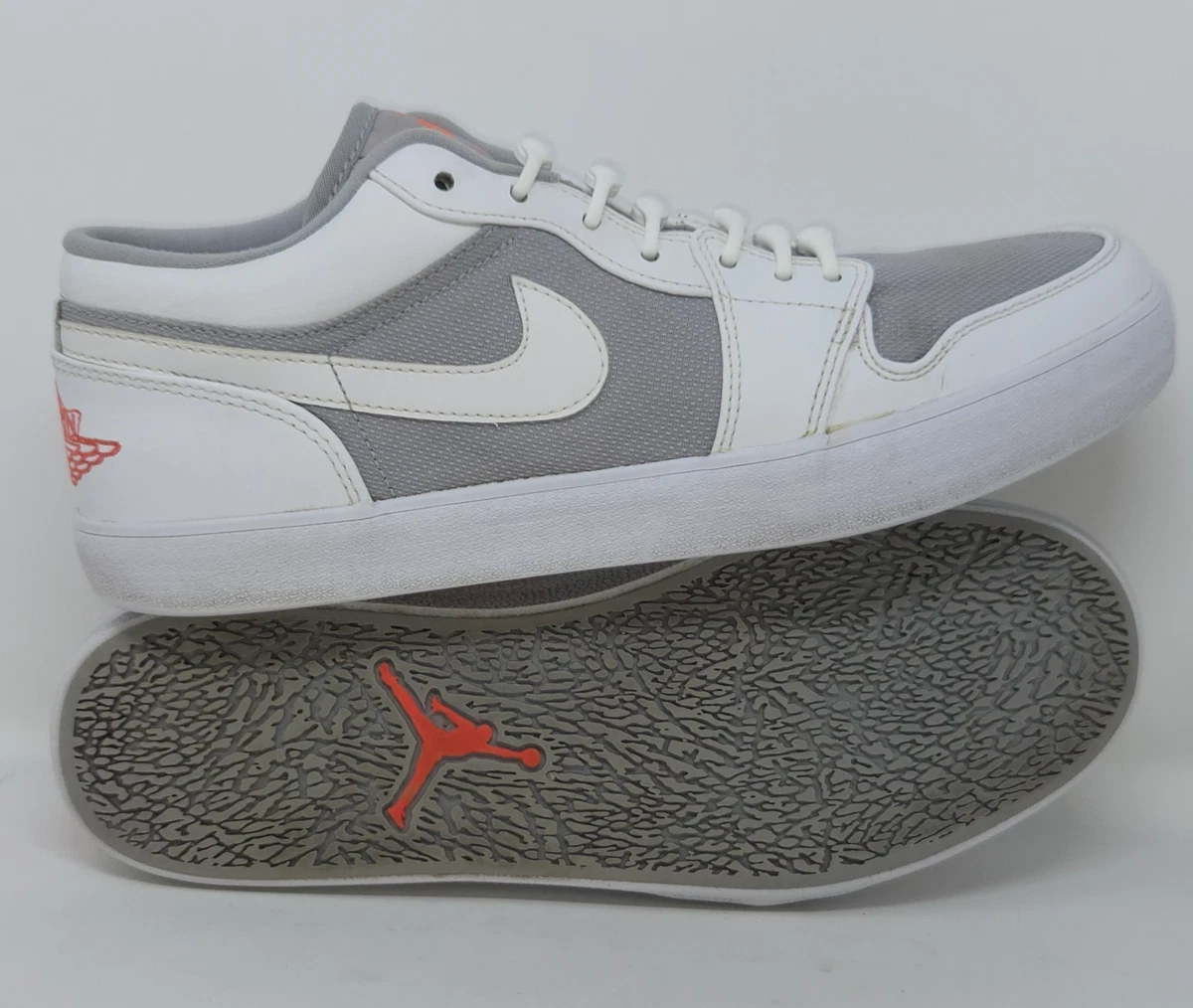 Nike Air Jordan 1 Low Top V2 Wolf Grey White 552312-023 Size 8 RETRO Air Jordan 1 Low  main image 4