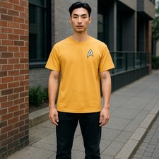 2012 Officially Star Trek Captain Kirk Commander Tee Shirt Yellow Large