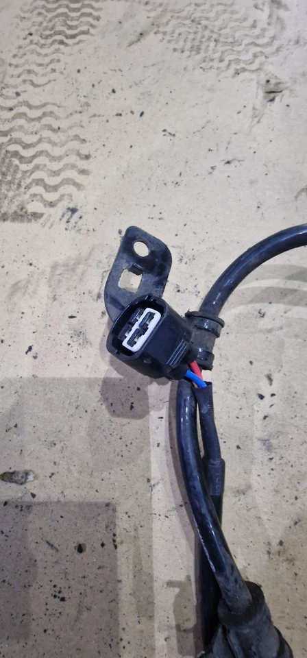 HYUNDAI IONIQ ELECTRIC ABS BREAK SENSOR REAR RIGHT 59796-G7300 - Image 3 of 4