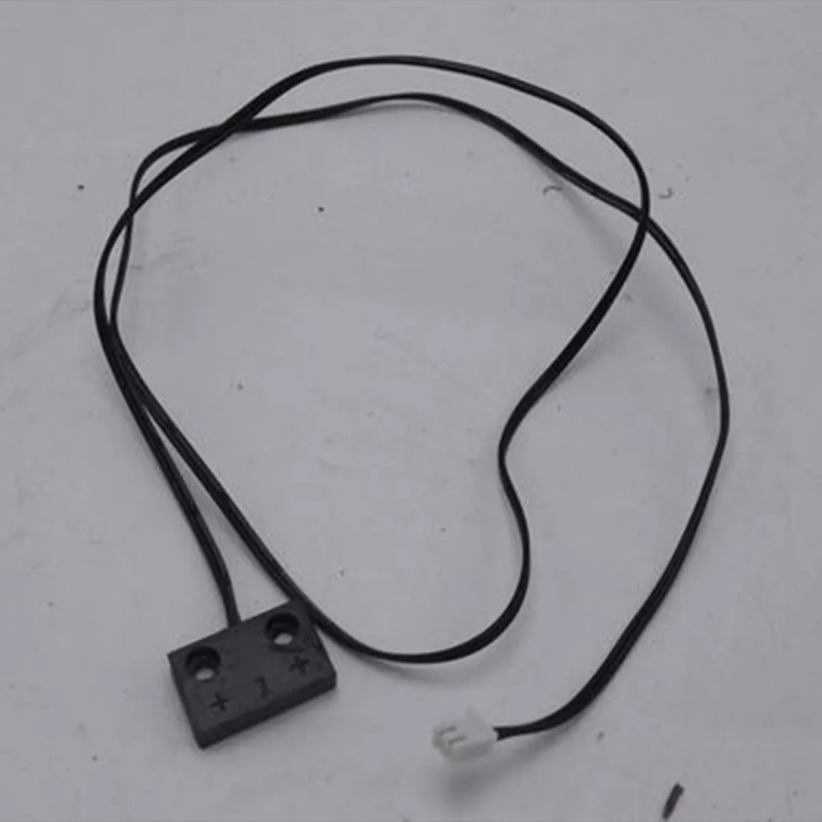 Round Flat Head 2Pin Treadmill Speed Sensor Magnetic Sensor