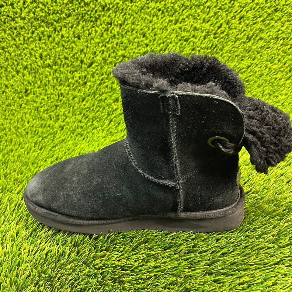 UGG мини Bailey бант женщин размер 8 черный классический открытый зимний мех замшевые ботинки - Изображение 2 из 4