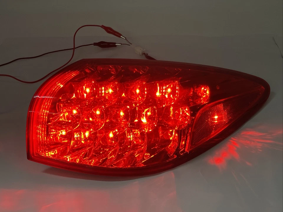 Luz trasera lateral del pasajero derecho Infiniti QX50 EX35 EX37 2008-2017 FABRICANTE DE EQUIPOS ORIGINALES **LEER** Foto 2 de 4