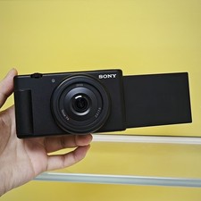 Sony ZV-1F 20.1MP/2.0 Lens Compact Vlogging Digital Camera 4K Video Flip Screen