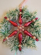 Lovely Vintage 4”Christmas Wreath Sparkling Mercury Glass Beaded Snowflake 408)