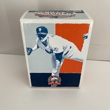 Roberto Alomar Bobblehead and Frank Thomas Statue Stadium Giveaways 63