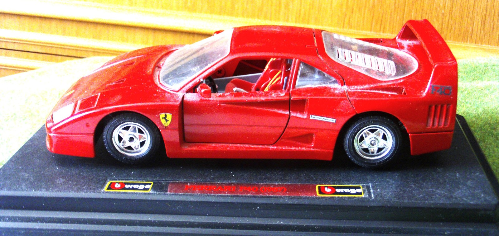 Lot de 3 voitures miniatures Burago 1/24 de collection à l'unité