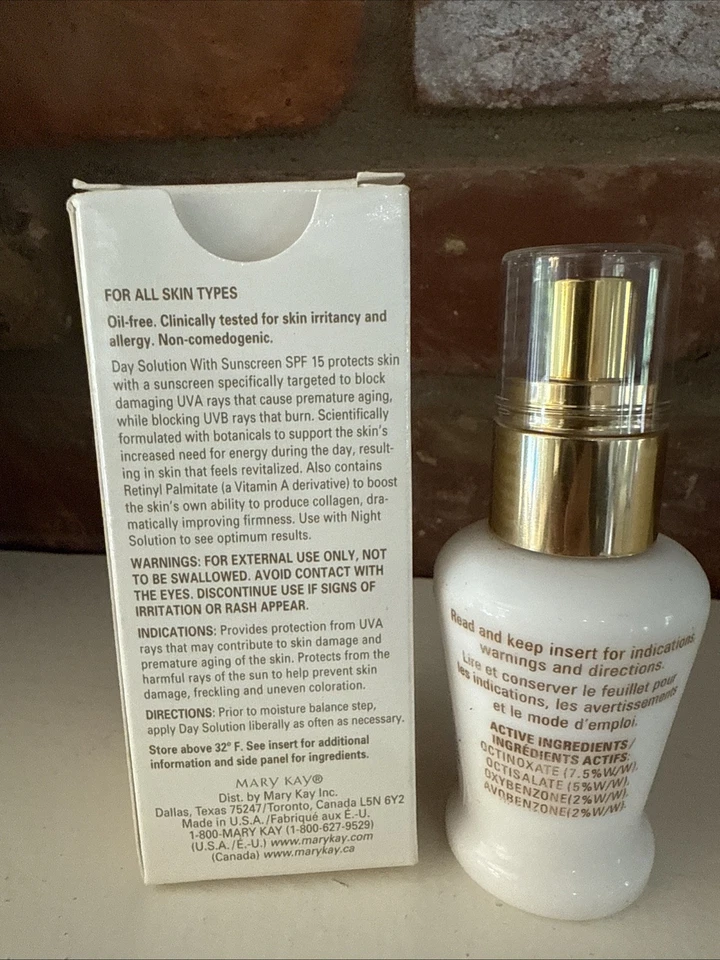 Protector solar Mary Kay Timewise Day Solution FPS 15 657800 NOS ENVÍO RÁPIDO ENVÍO RÁPIDO Foto 3 de 4