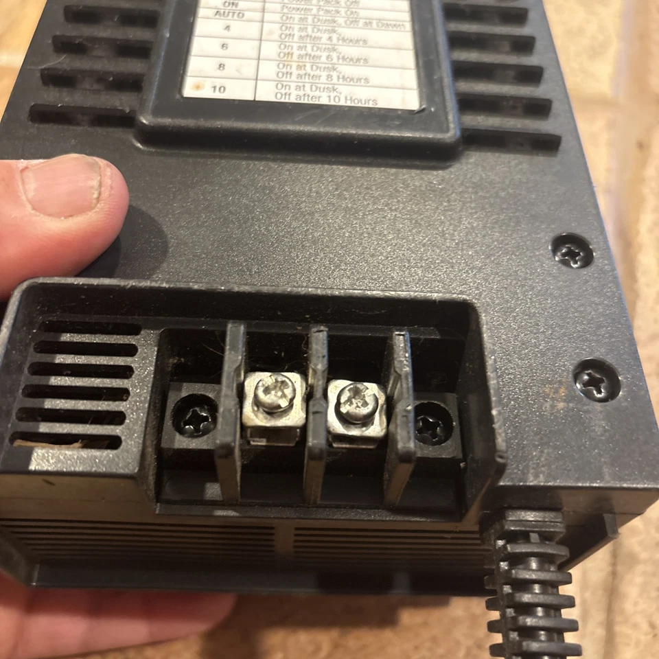 Malibu 120W Landscape Lighting Transformer Low Voltage 3100-1120-01 - Image 4 of 4