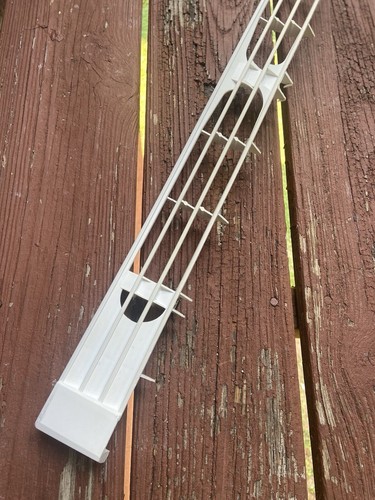 HOTPOINT GE Refrigerator MODEL# CTX18CIBQLWW Toe Grille White Free Shipping. - Picture 2 of 8