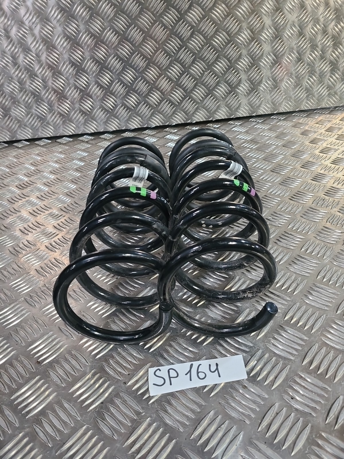 Pair Front Suspension Coil Springs For Citroen Berlingo / Picasso II – Aftermarket ZA7018F