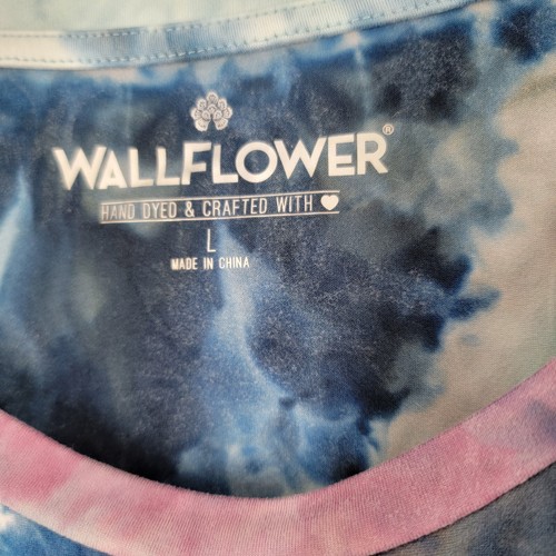 Wallflower Long Sleeve Tie Dye Shirt Crinkle Front Top Women's Size Large NEW - Picture 3 of 3