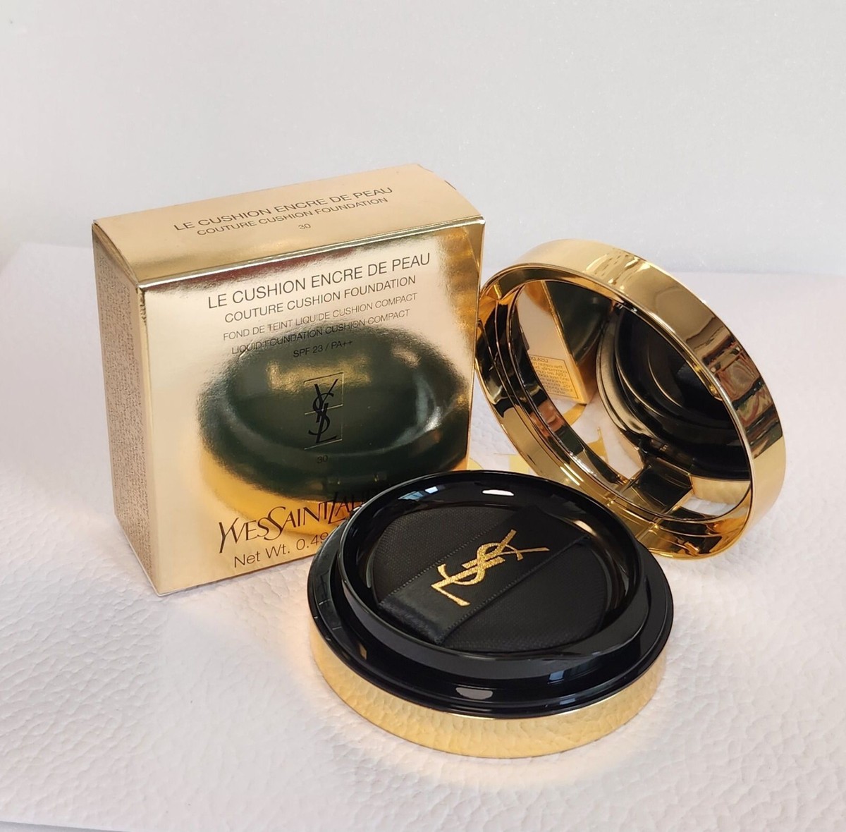 ファンデーション YSL LE CUSHION ENCRE DE PEAU B25 14g Flaunt your luminous matte with the new Cushion Encre de Peau.