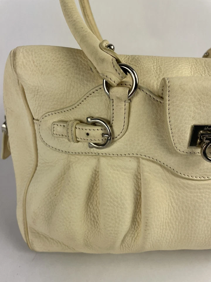 Auténtico Bolso de Mano Salvatore Ferragamo DY-21 6880 Gancini Cuero Foto 2 de 4