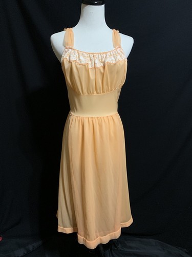 Vintage peignoir nightgown set nylon chiffon robe