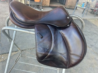 Voltaire Palm Beach Jump Saddle 17.5''