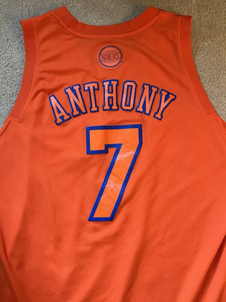 Carmelo Anthony Christmas Day Knicks Jersey Men’s Large - Image 4 of 4