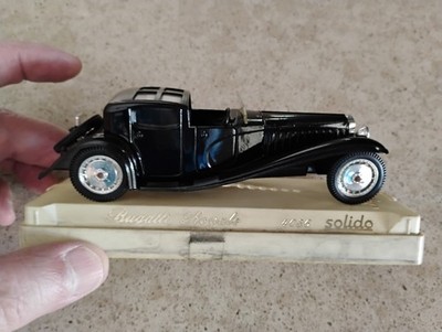 Age d'or Solido 1/43 Scale Model Car 4036 - Bugatti Royale - Black w/Blue Seats