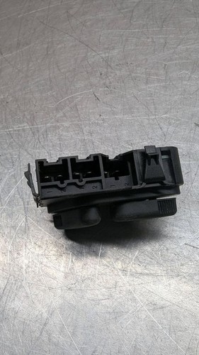 Mercedes-Benz C W203 2005 Seat control switch 2108213851 NIC19725 - Picture 3 of 4