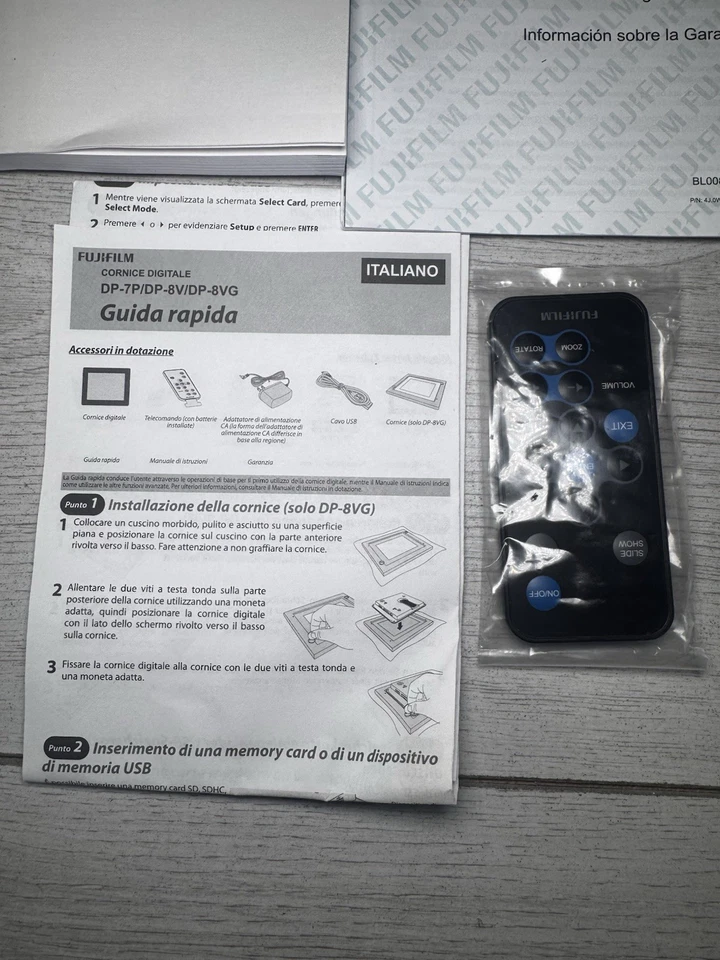 FUJIFILM 8” Digital Photo Frame DP-8V 3200 Images 800x600 Pixel LCD Screen Black - Image 3 of 4