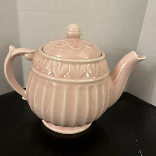 Vintage 1940's Shawnee 10 W 7.5” Pink Tea Pot Rare Find.