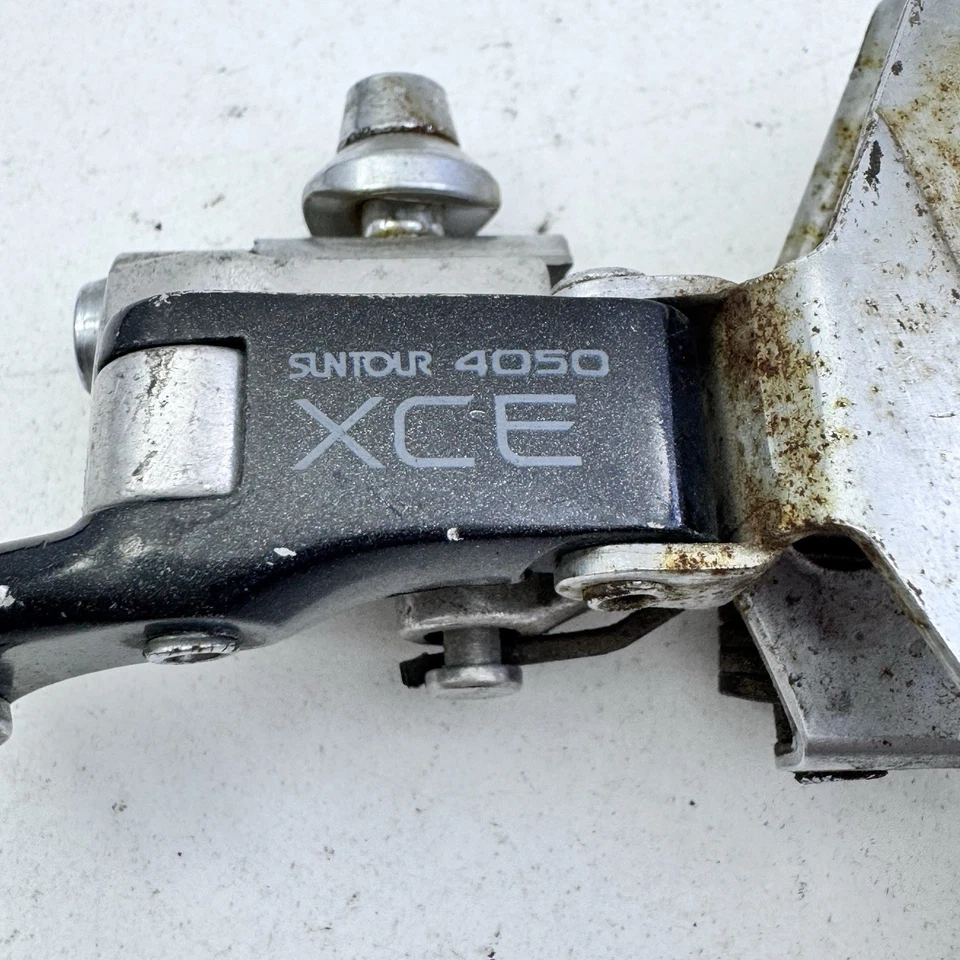 Vintage Suntour XCE 4050 Front Derailleur Braze On Bottom Pull Triple Road A05 - Image 2 of 4
