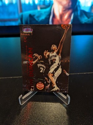 Tim Duncan 1999-00 Fleer Tradition Red #4
