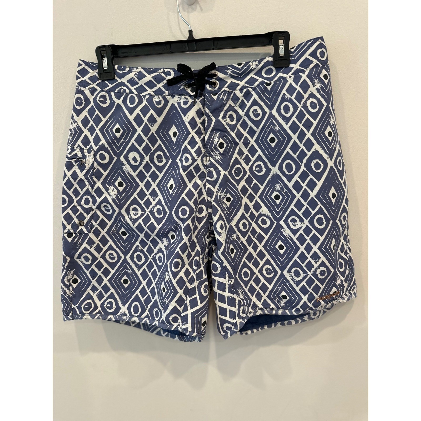 Patagonia Men's Board Shorts Swim Trunks Size 38 Blue White Geometric Print Surf
