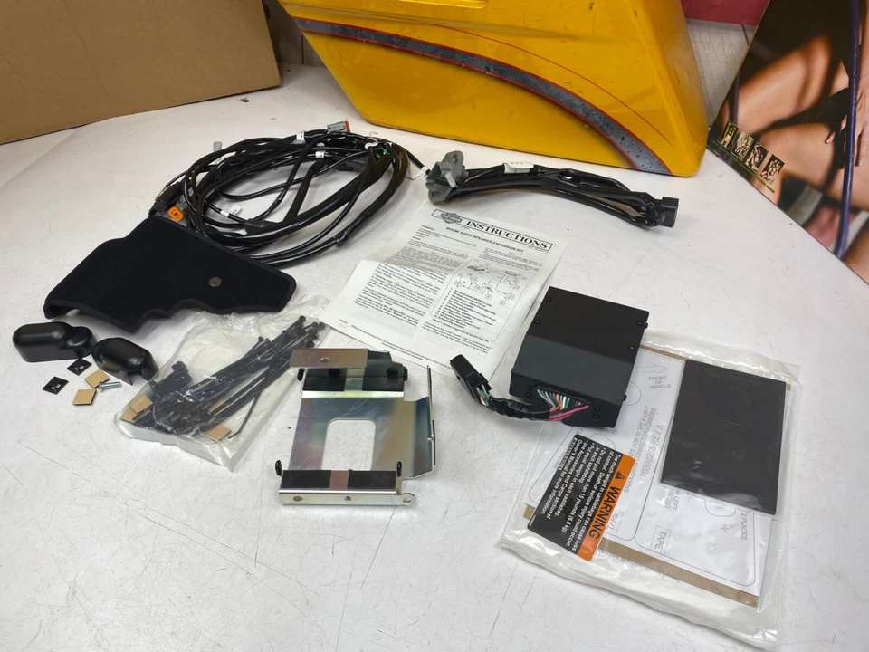 🔥Kit de expansión de altavoces de audio Harley-Davidson Boom 76000263 OEM Foto 3 de 4